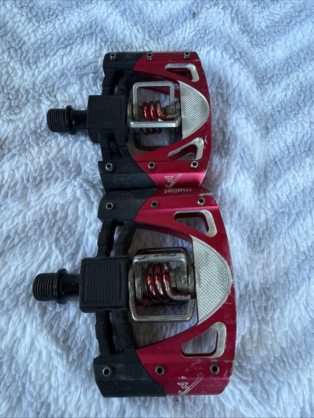 Red Clipless Mtb Pedals - Pair View 2